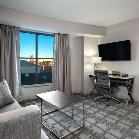 Hilton Garden Inn Portsmouth Downtown Екстериор снимка