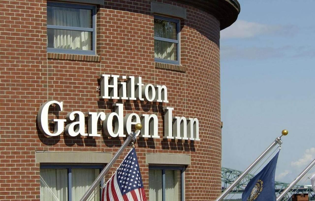 Hilton Garden Inn Portsmouth Downtown Екстериор снимка