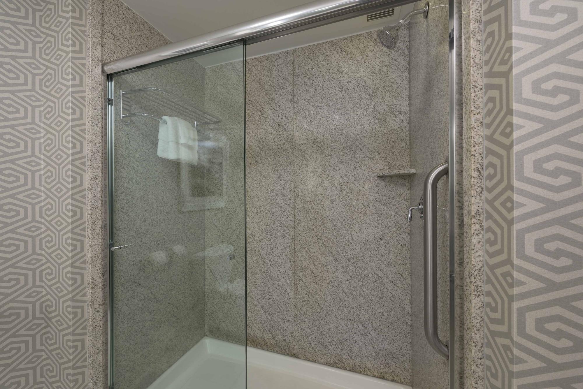 Hilton Garden Inn Portsmouth Downtown Екстериор снимка