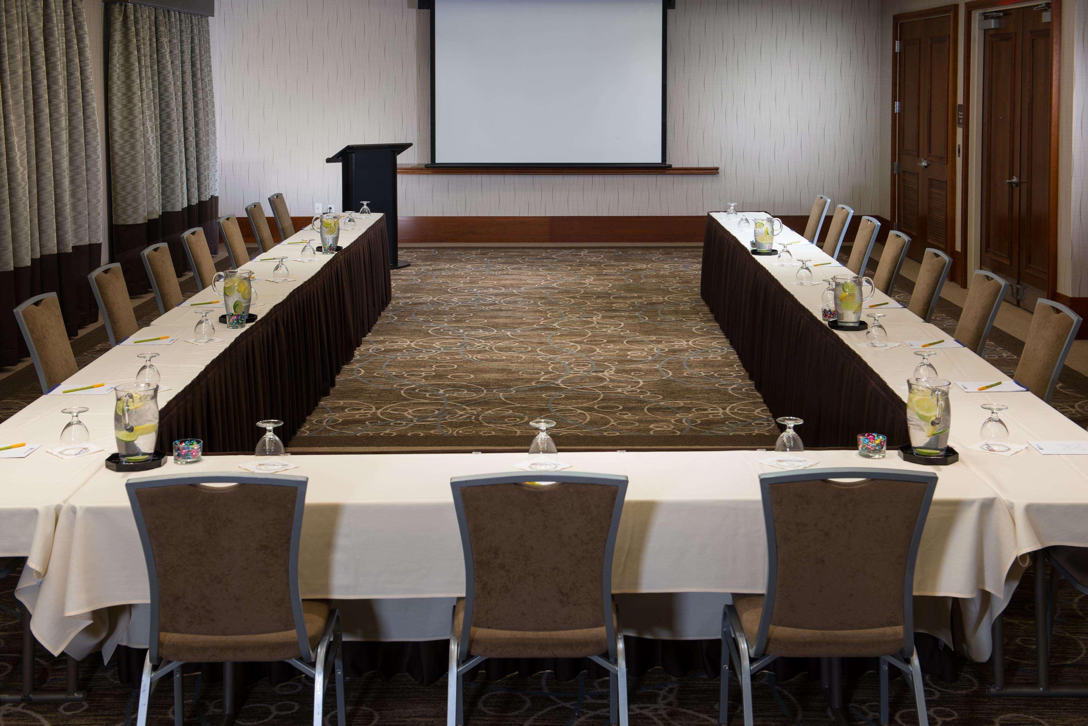 Hilton Garden Inn Portsmouth Downtown Екстериор снимка