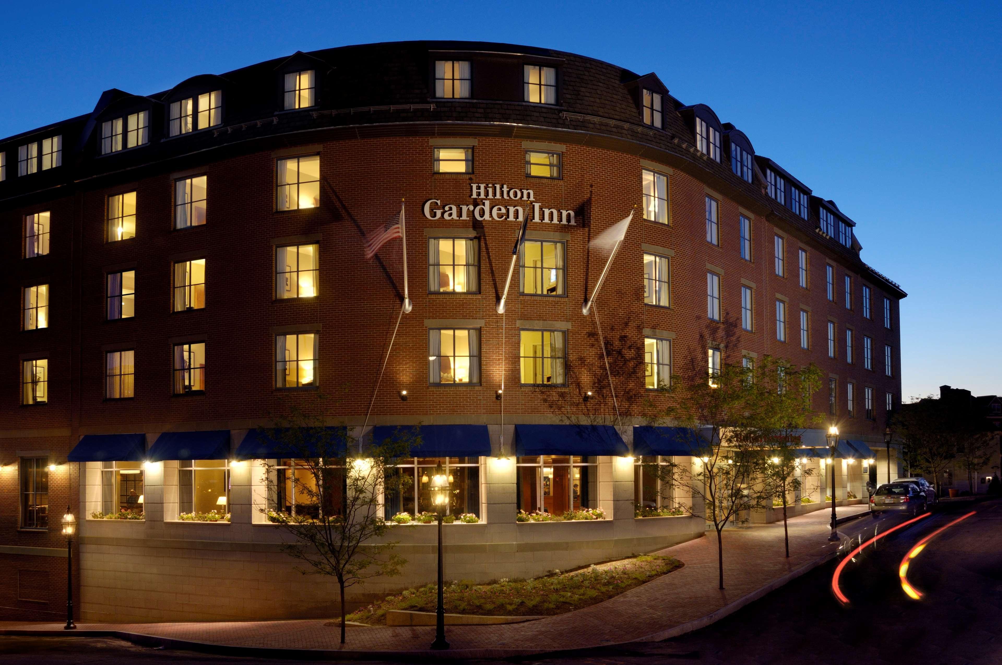 Hilton Garden Inn Portsmouth Downtown Екстериор снимка