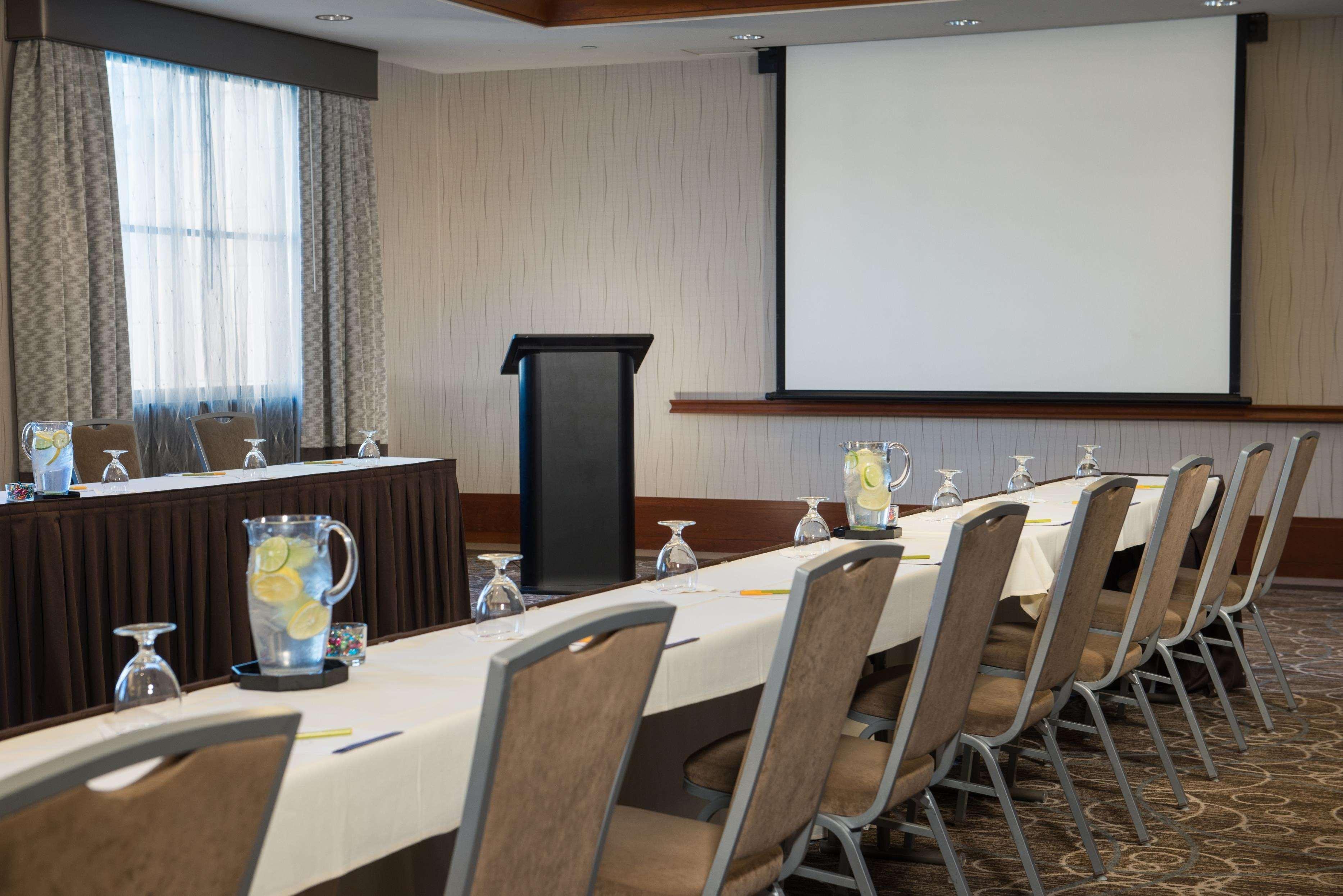 Hilton Garden Inn Portsmouth Downtown Екстериор снимка