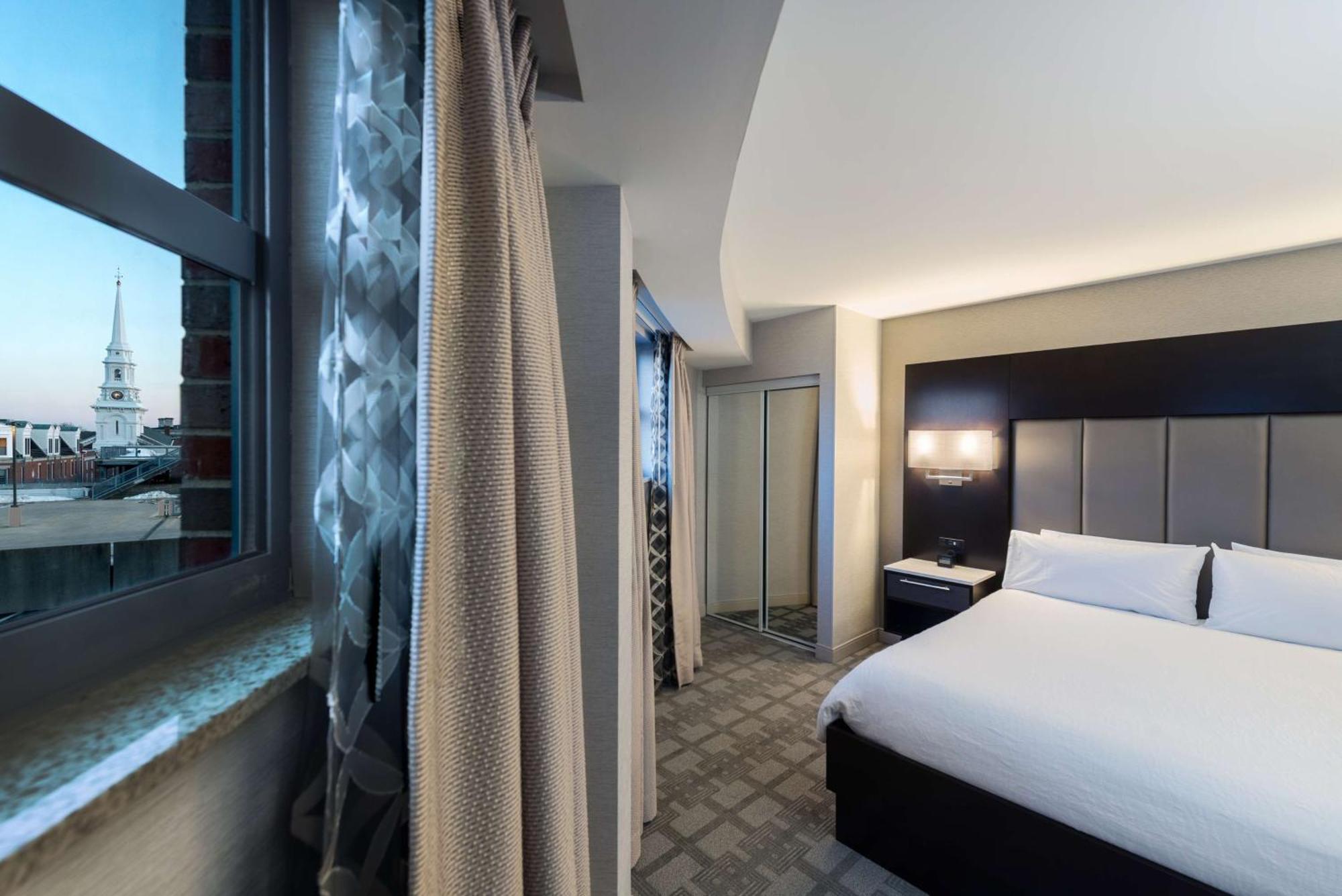 Hilton Garden Inn Portsmouth Downtown Екстериор снимка