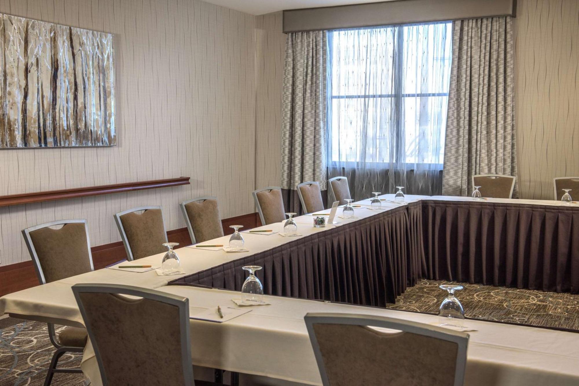 Hilton Garden Inn Portsmouth Downtown Екстериор снимка