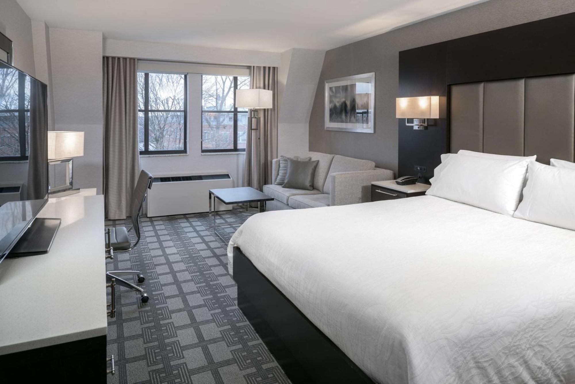 Hilton Garden Inn Portsmouth Downtown Екстериор снимка