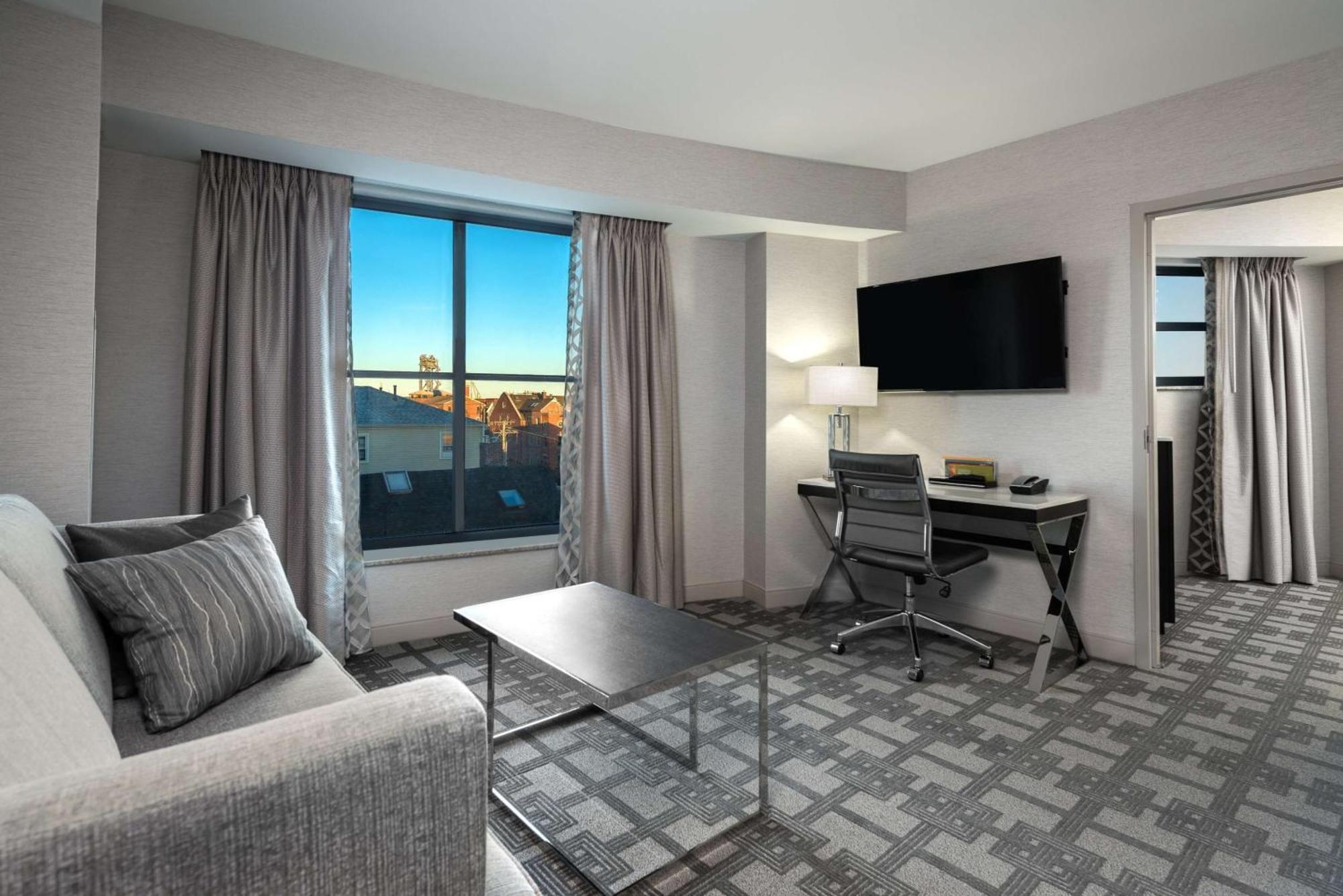 Hilton Garden Inn Portsmouth Downtown Екстериор снимка