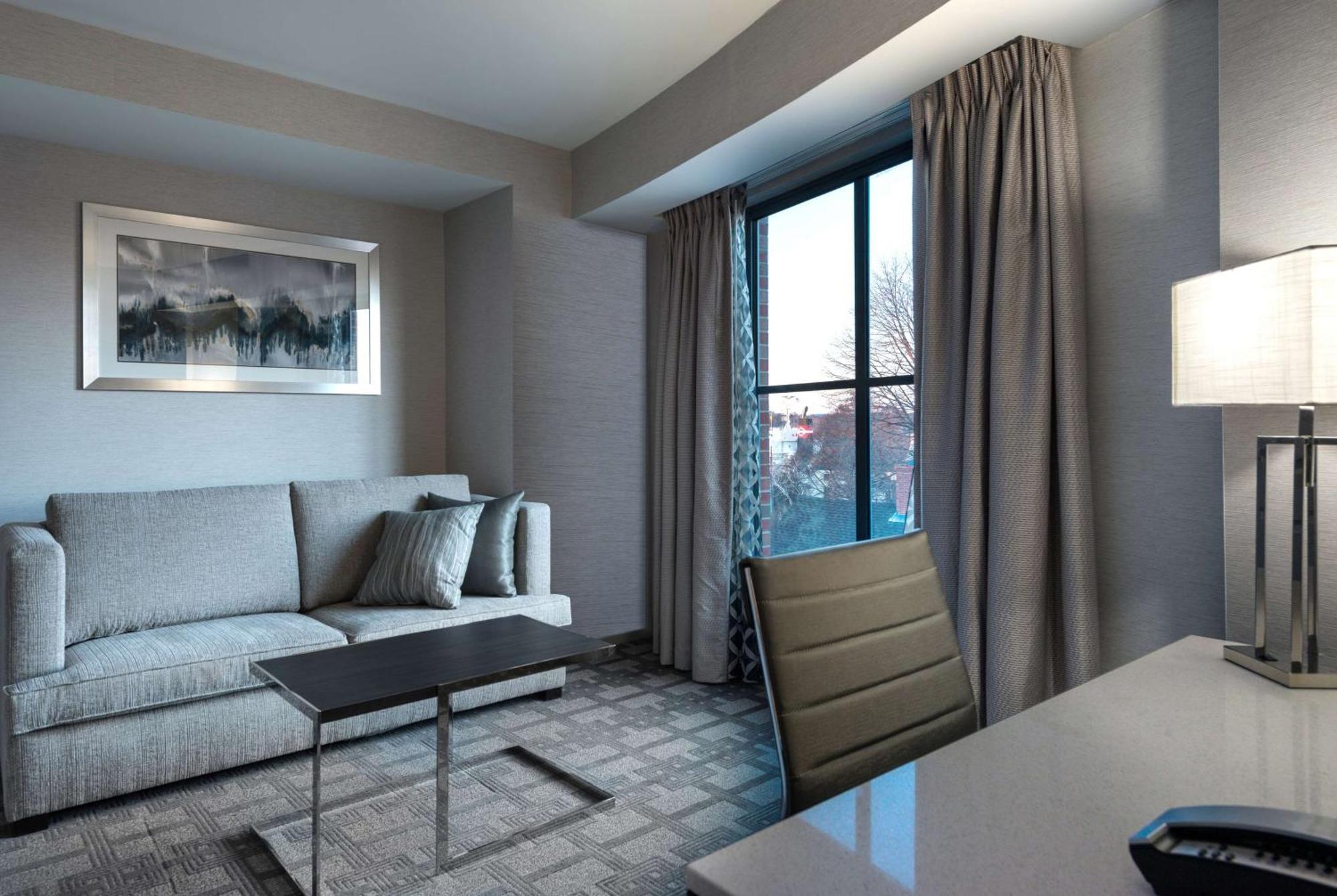 Hilton Garden Inn Portsmouth Downtown Екстериор снимка