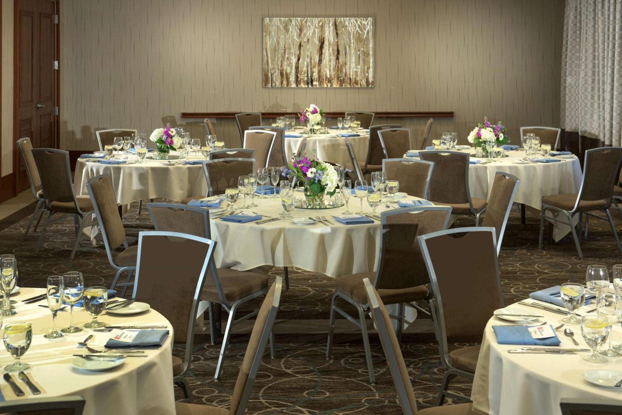 Hilton Garden Inn Portsmouth Downtown Екстериор снимка
