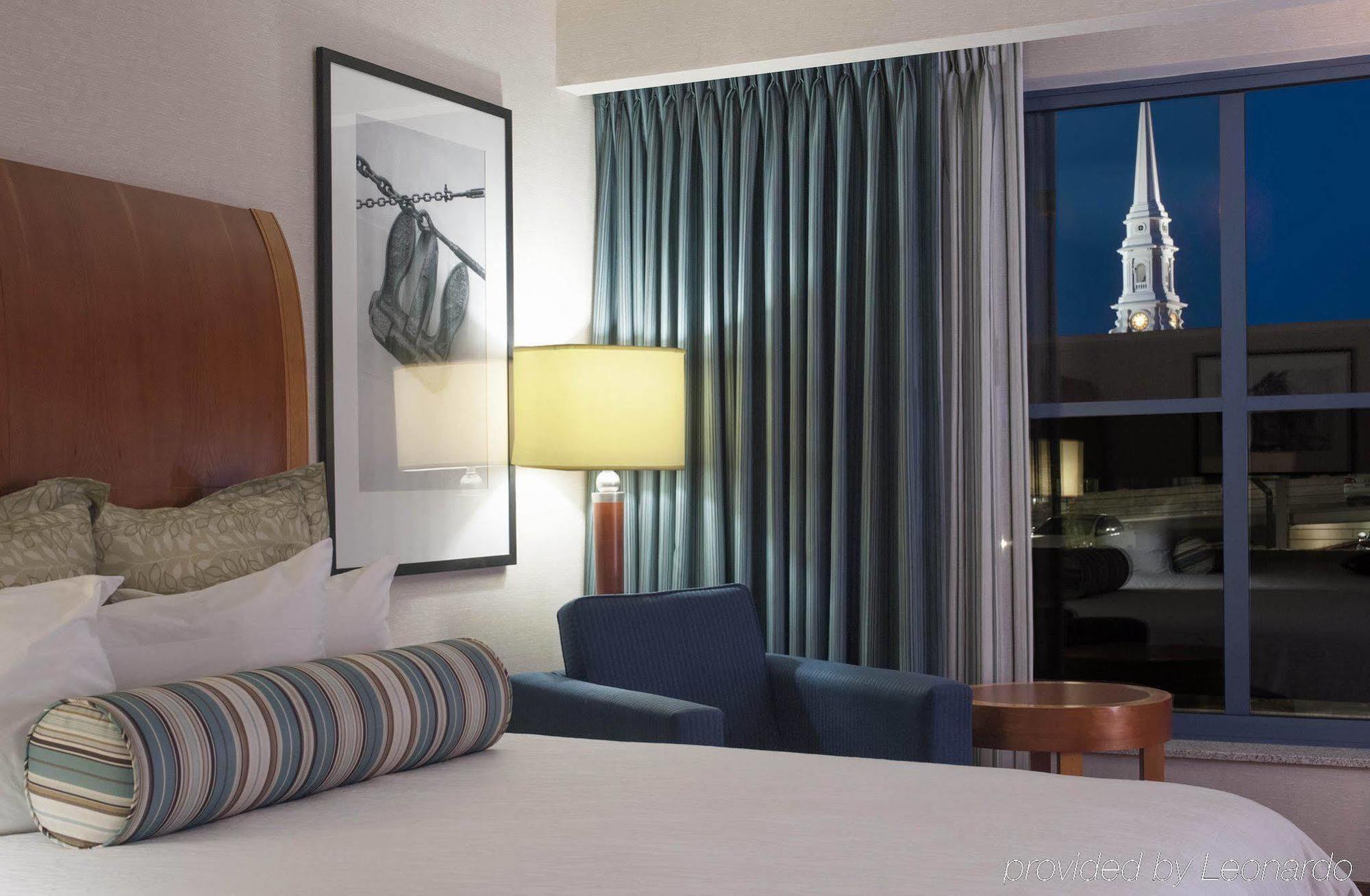 Hilton Garden Inn Portsmouth Downtown Екстериор снимка